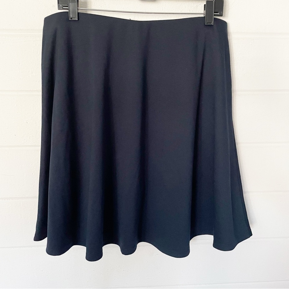NWT Tommy Hilfiger Women’s School Uniform Navy Mini Skirt(shorts inside) Size 14 - Picture 5 of 8